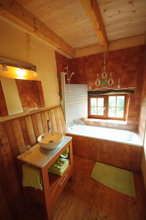 Les Grandes Fontaines Bed & Breakfast La Longine Стая снимка