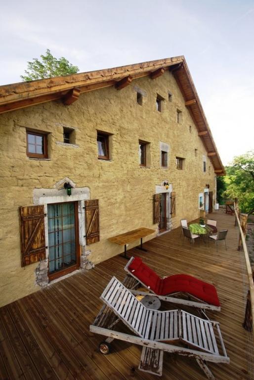 Les Grandes Fontaines Bed & Breakfast La Longine Екстериор снимка