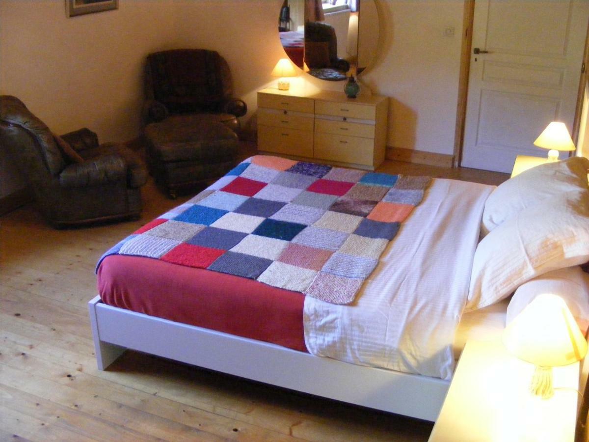Les Grandes Fontaines Bed & Breakfast La Longine Екстериор снимка